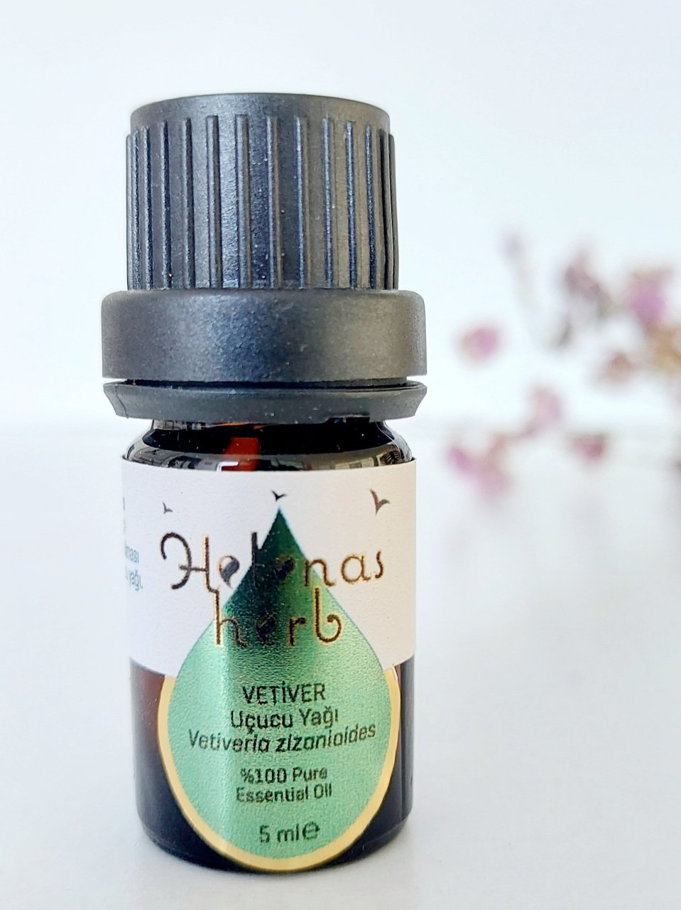 Vetiver uçucu yağı